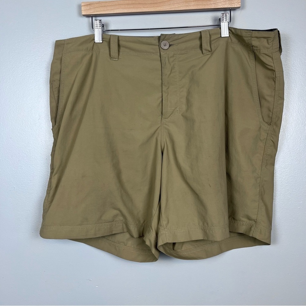 Mountain Hardwear Men's 100% Nylon Tan Hiking Shorts Size 38; Camping, Outdoor